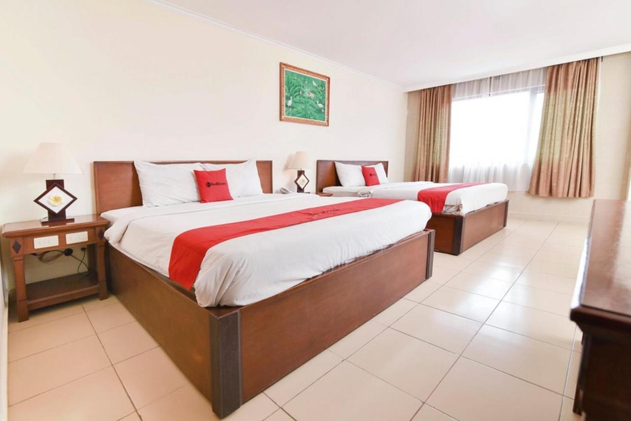 Reddoorz @ Raya Kuta Hotel Kuta  Exterior photo