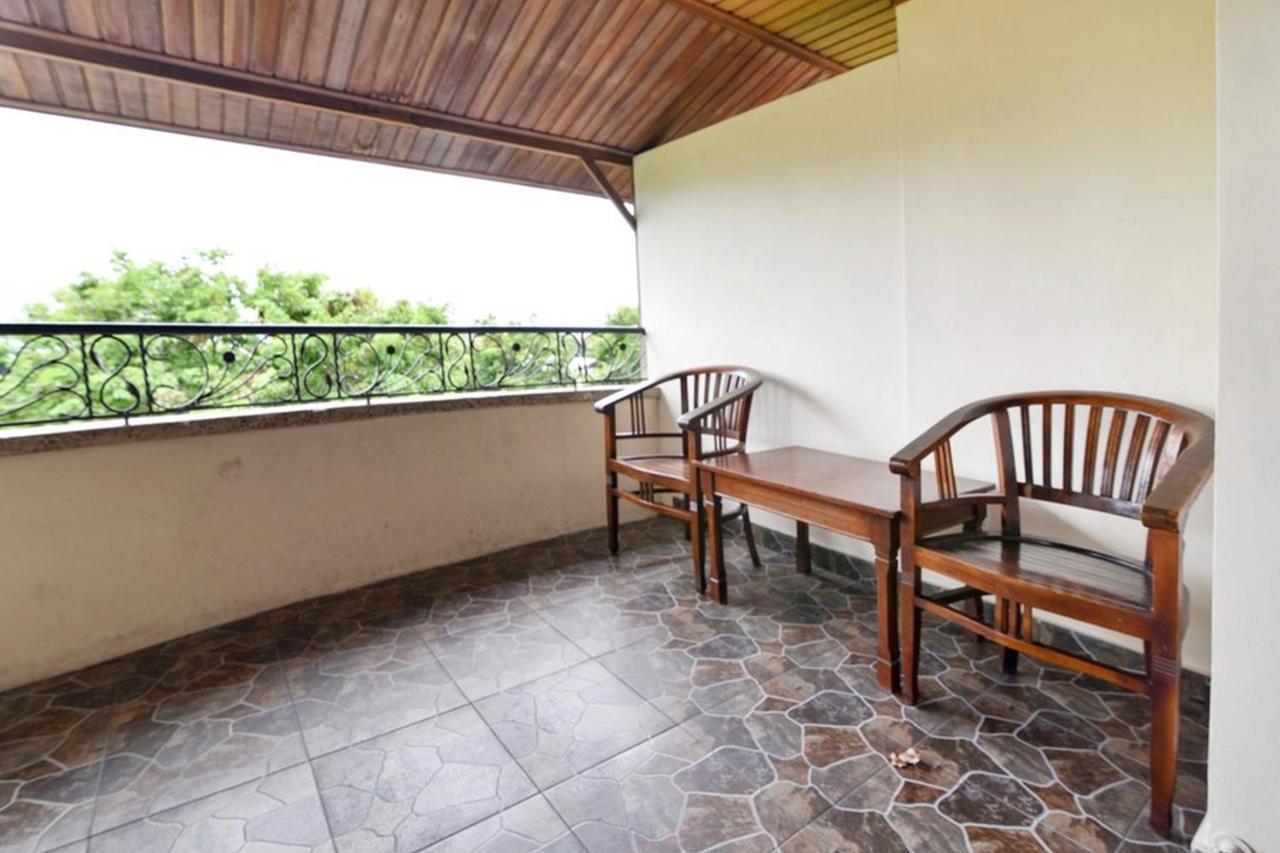 Reddoorz @ Raya Kuta Hotel Kuta  Exterior photo